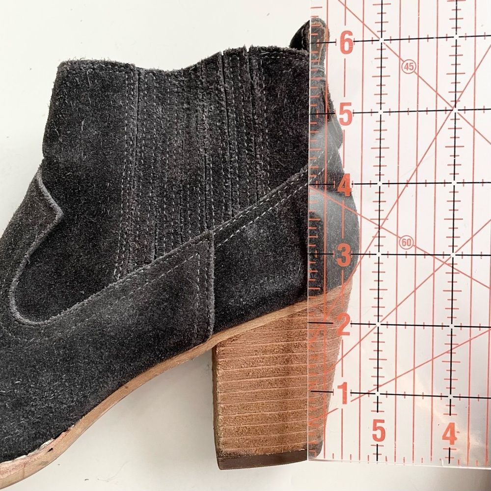 Dolce Vita Jones Suede Booties 8.5 Western Stitched Bohemian Neutral Casual Grey - Picture 11 of 12